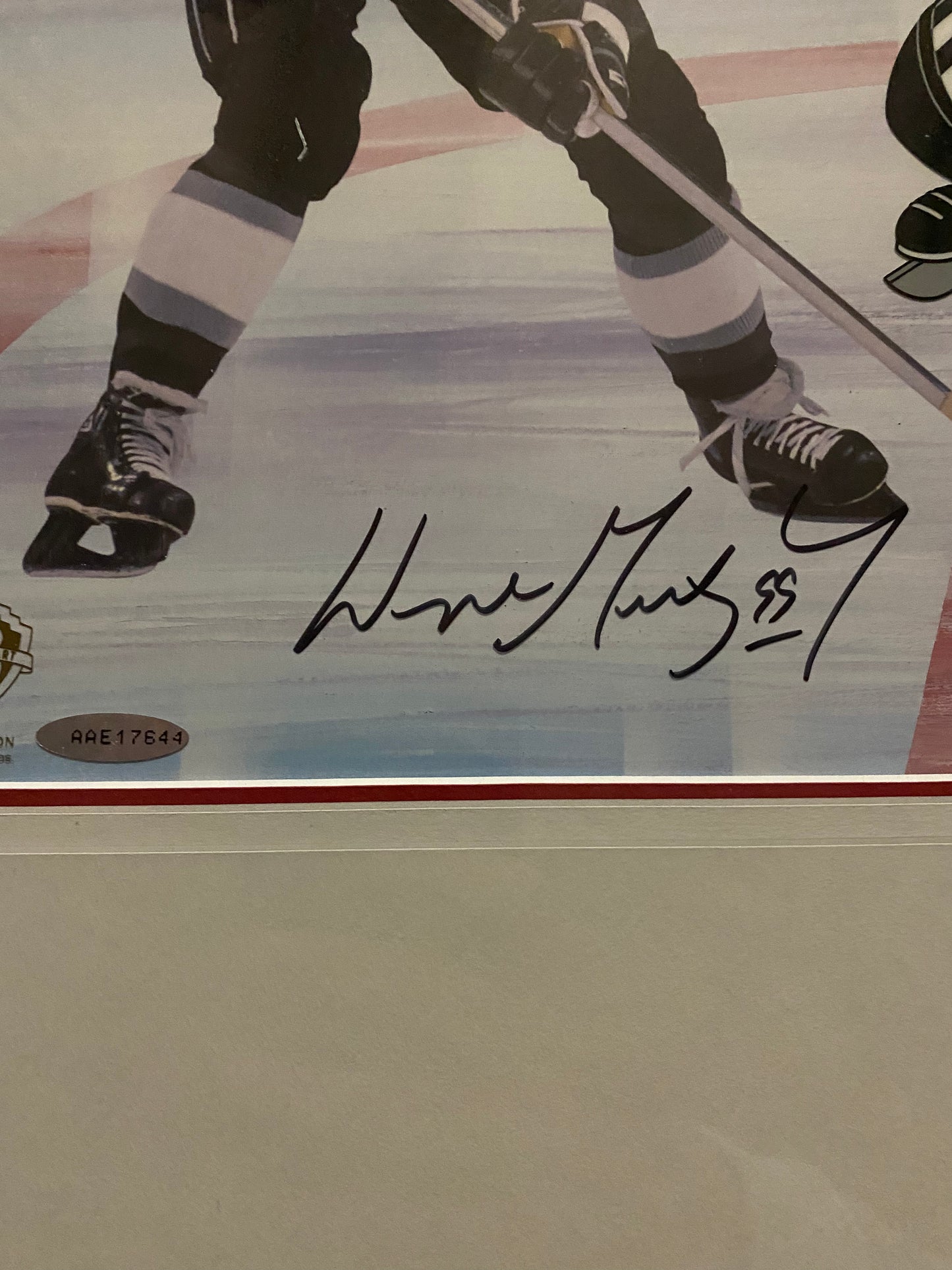 Wayne Gretzky autographed “The Great Ones” LE UPPER DECK
